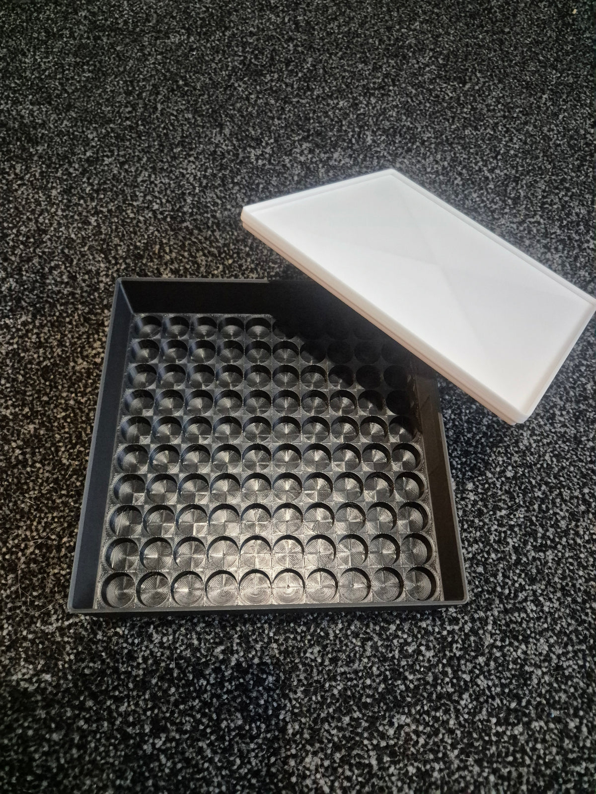 3d printed customisable 100 vial insulin storage