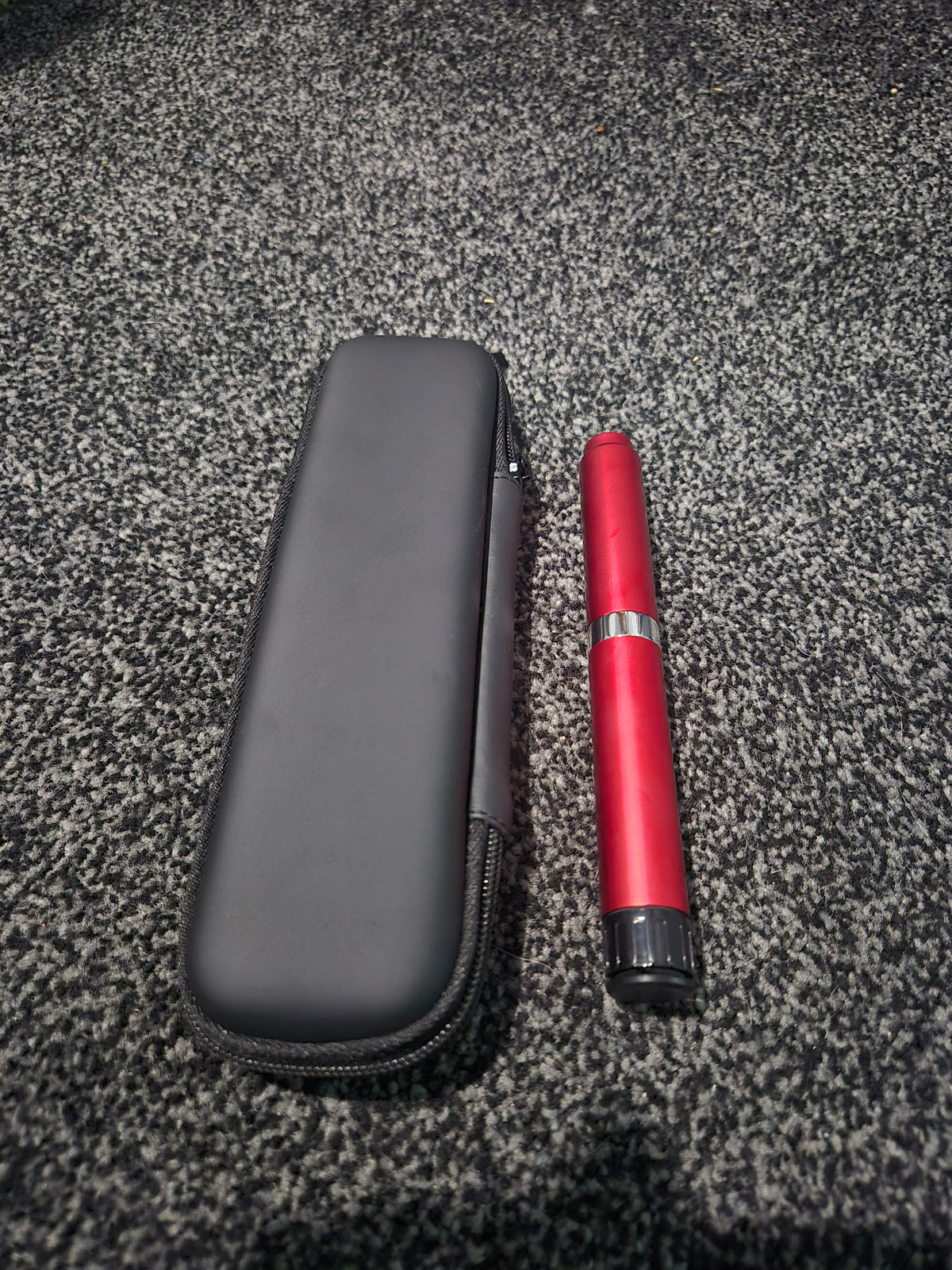 Beauty case and pen set